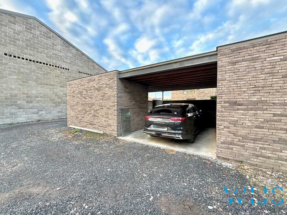 Nieuwbouw woning met 4 slaapkamers te Boekhoute ! 