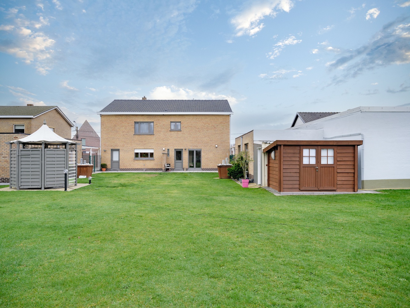 Gezinswoning met ruime tuin 