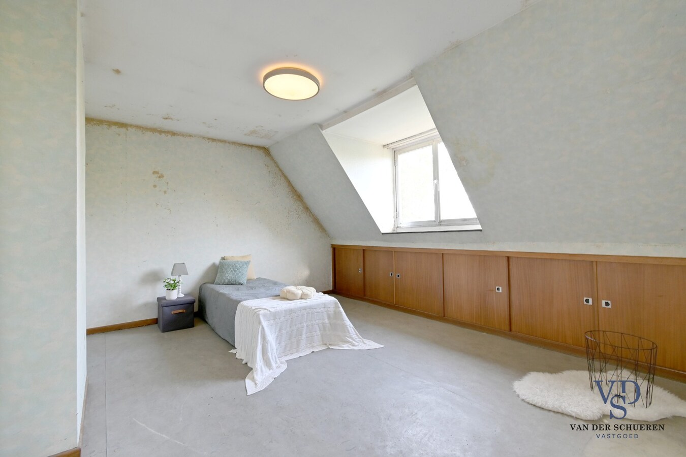 Te renoveren halfopen bebouwing in Deurle 