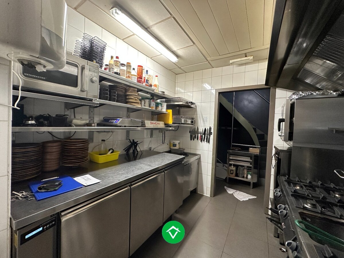 Combinatie wonen &amp; werken: horecazaak met woonst in Eernegem 