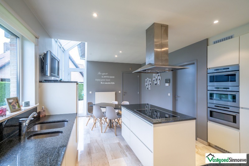 Rustig gelegen instapklare woning met 5 slaapkamers op 667 m² te Ichtegem 