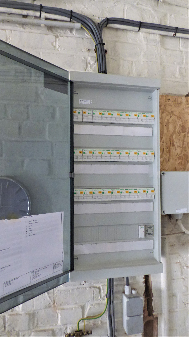 Aantrekkelijke en karaktervolle gezinswoning in het centrum van Zwevegem. 