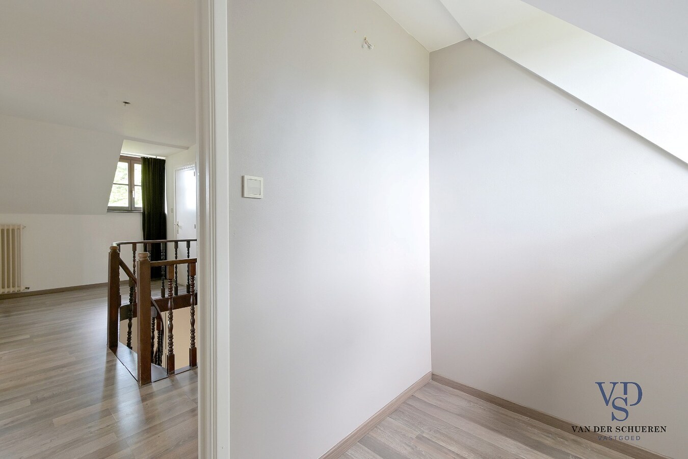 Degelijk, ruime villa. 