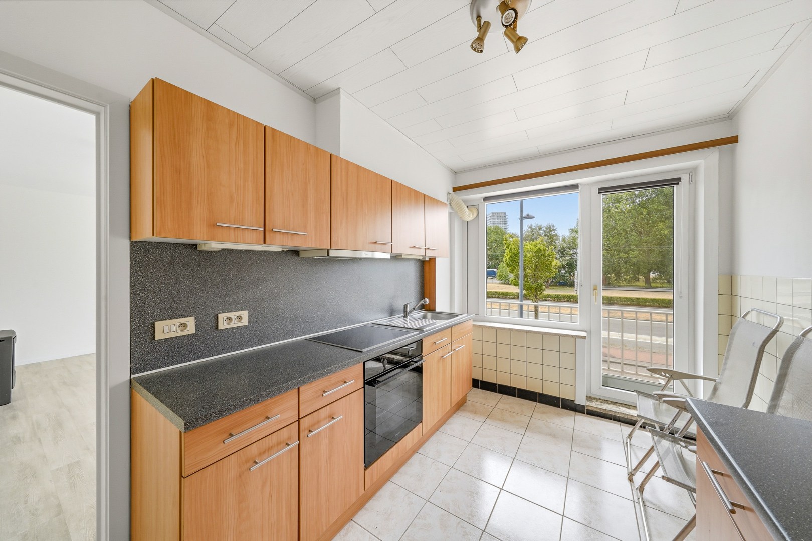 Instapklaar appartement met 2 slaapkamers te Oostende 