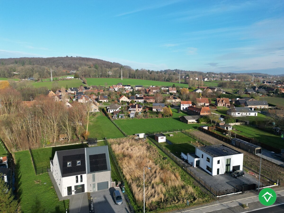 Ruim perceel van 1243 m² in het prachtige Ronse 