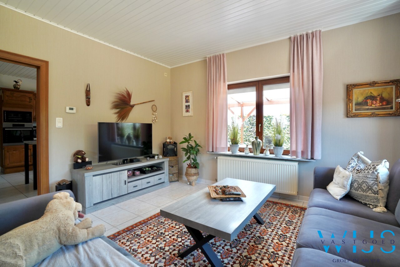 Verzorgde bungalow in woonwijk te Assenede ! 