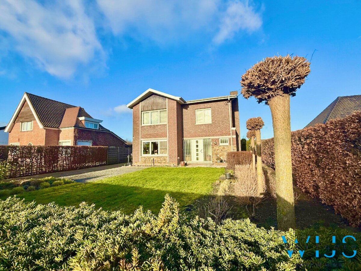Vrijstaand woonhuis op 528m² te Kluizen ! 