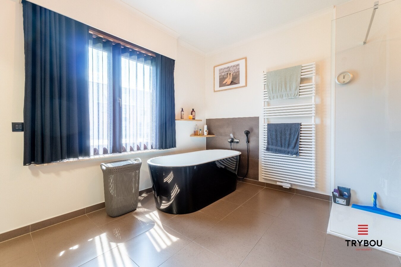 Gerenoveerde landelijke woning op een perceel van 1396m² met prachtige verzichten! 