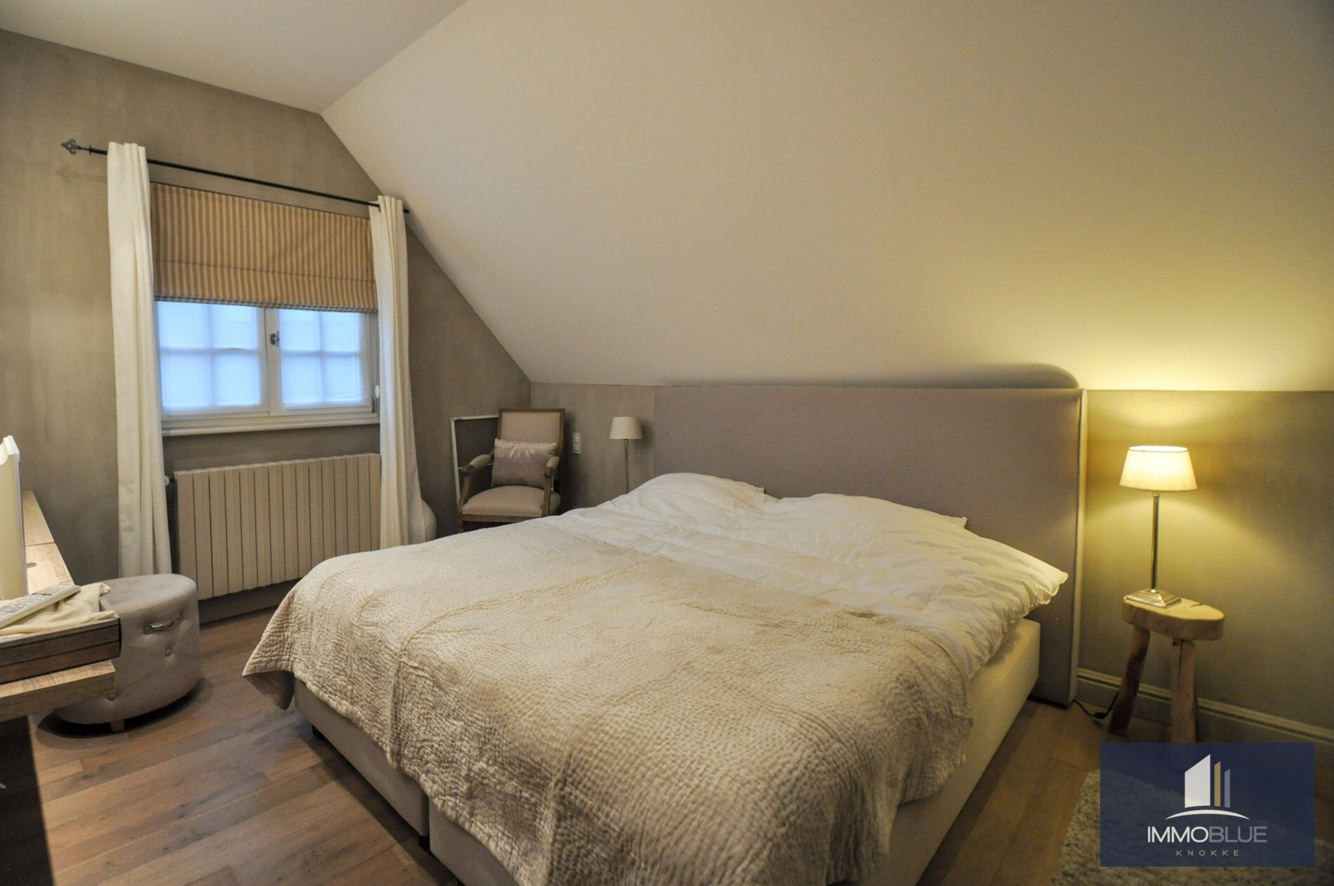 Une villa de charme située dans un quartier résidentiel calme. 