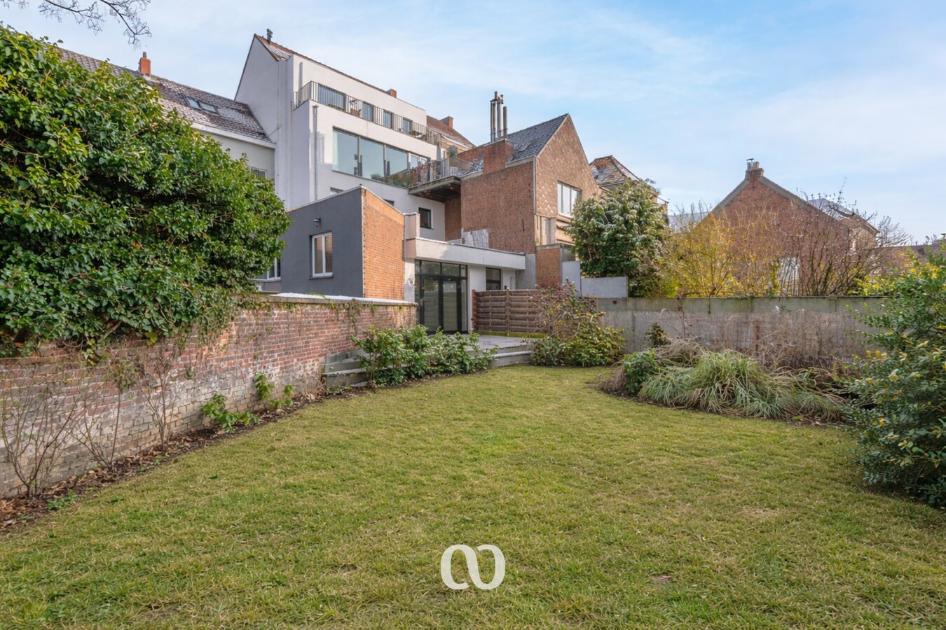 Luxe-appartement met klein tuintje 