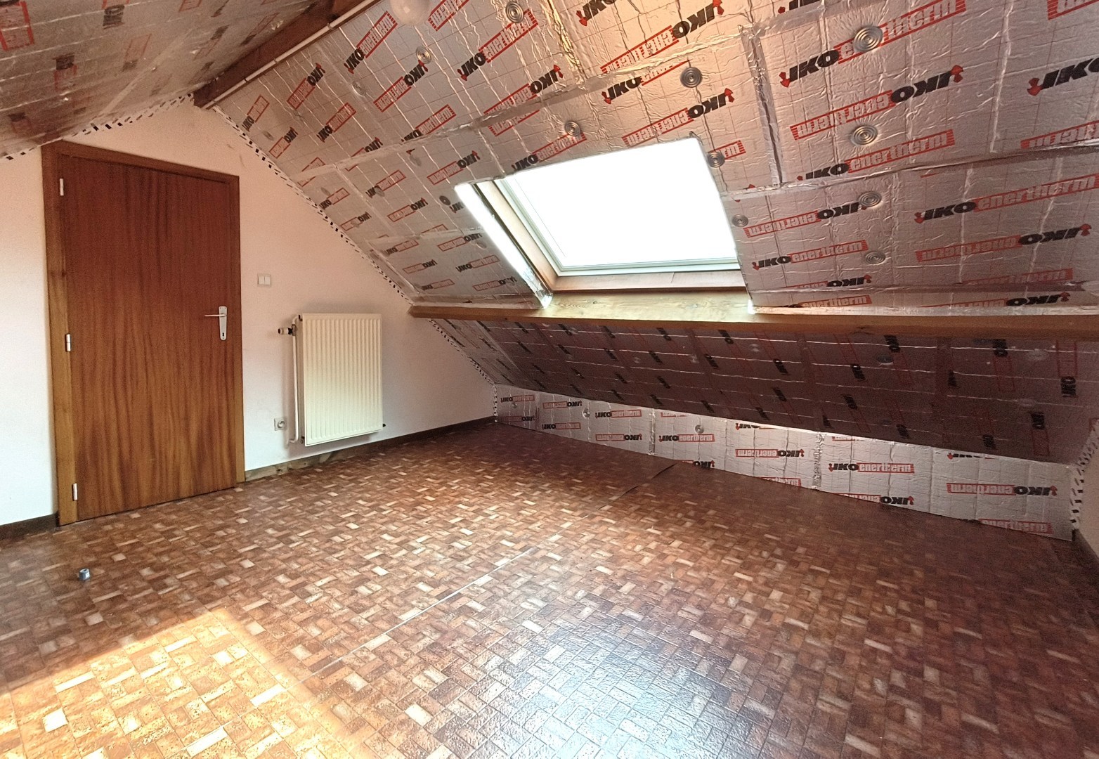 MOOIE WONING MET GARAGE EN TUINTJE 