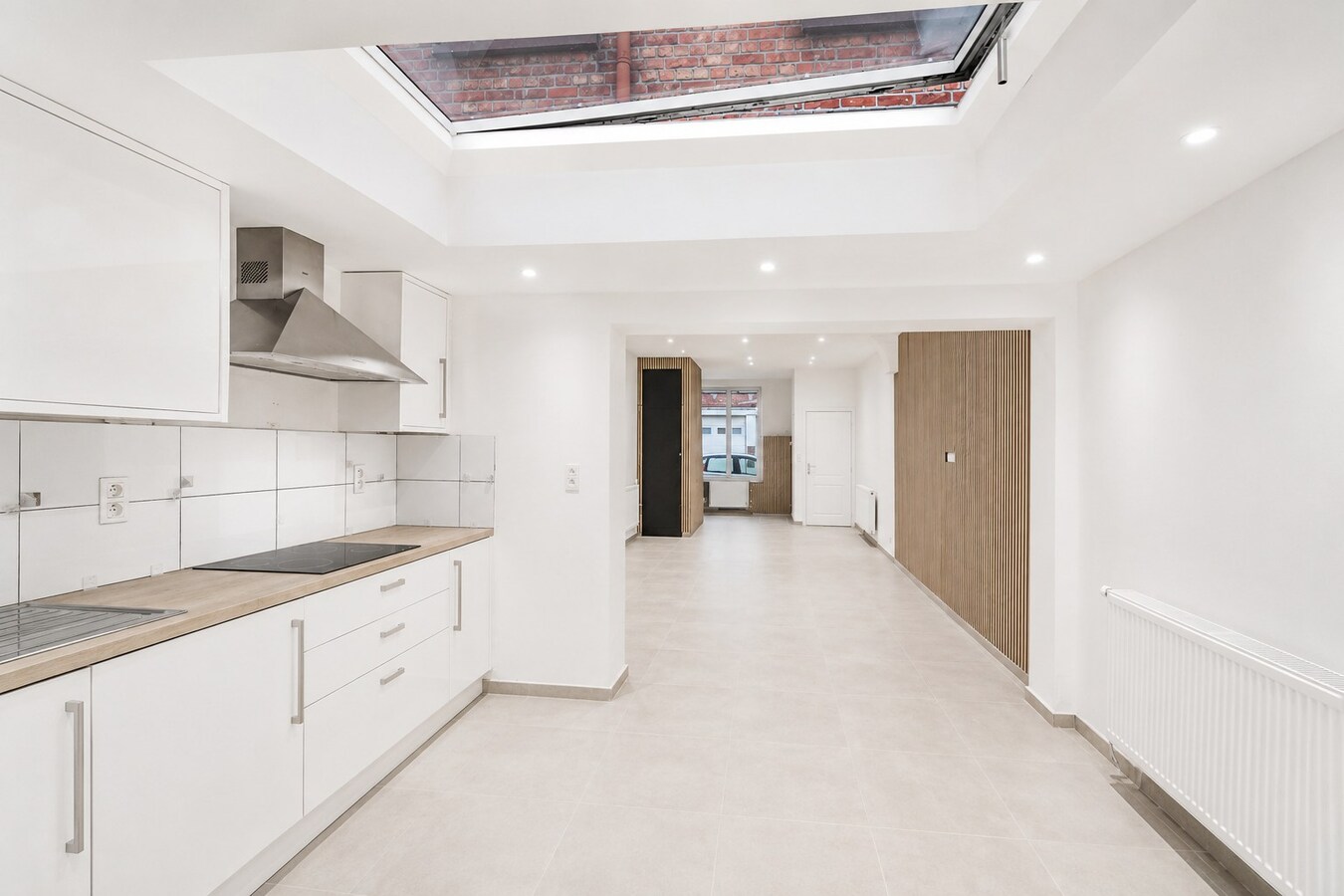 Instapklare gezinswoning met 4 slaapkamers, 2 badkamers, zonnige zuidwestgerichte tuin en EPC-label C in hartje Sint-Niklaas! 