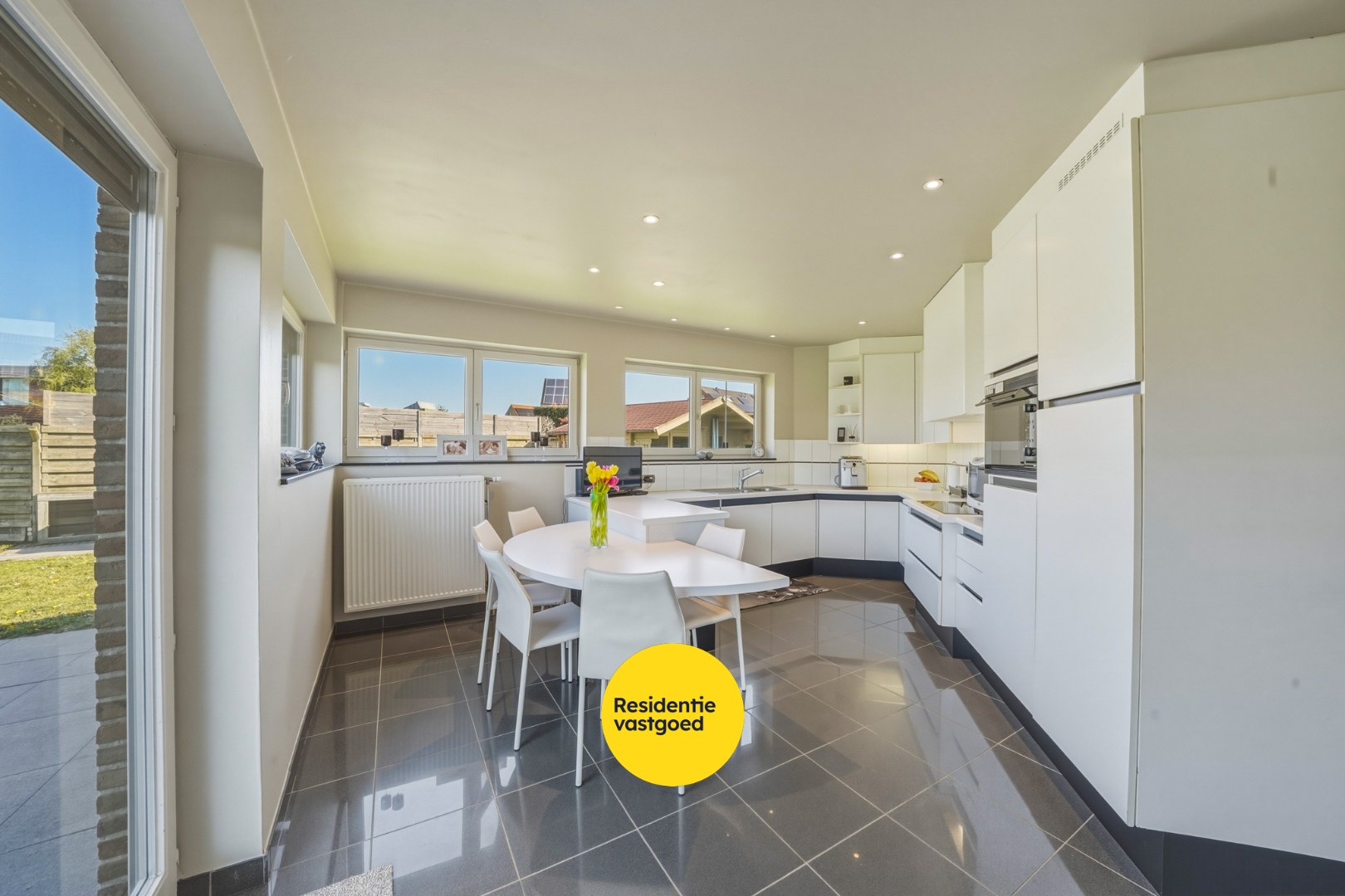 Ruime alleenstaande woning nabij zee en strand! 