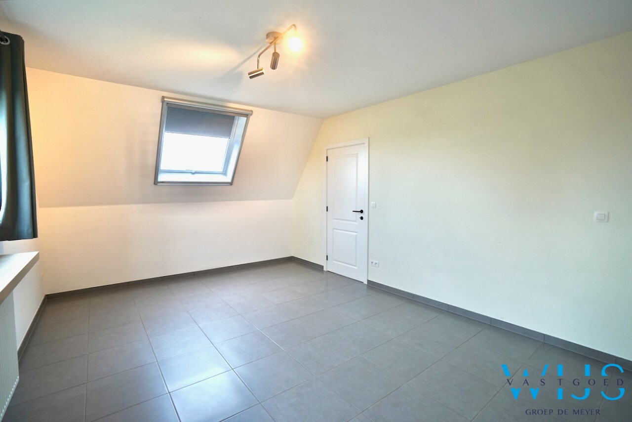 Prachtig appartement in het rustige landelijke OOSTEEKLO ! 