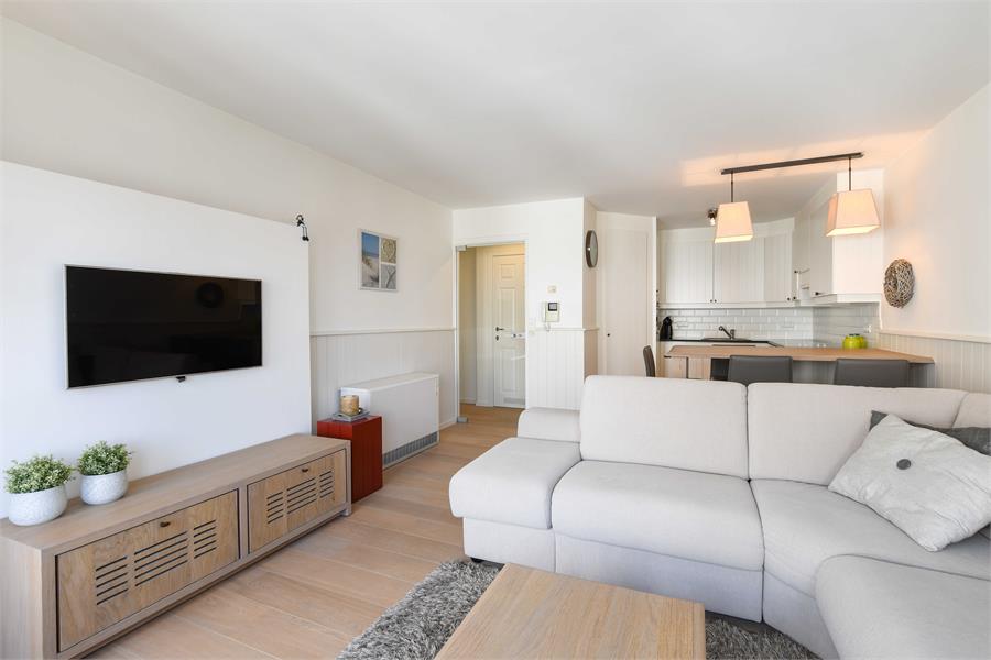 Appartement met zeezicht in sublieme staat. 