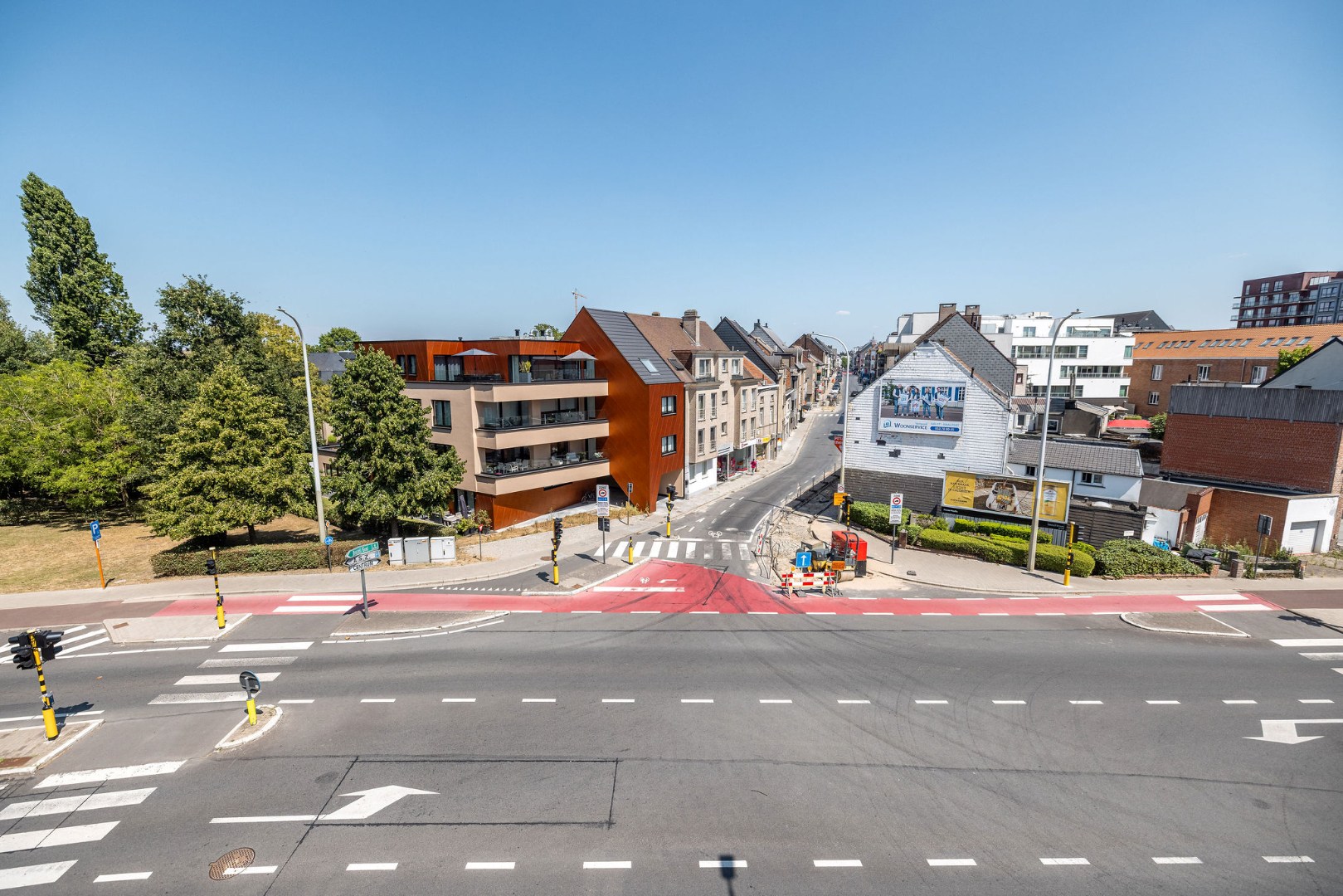 Ruim appartement met 2 slaapkamers, dubbele garage en twee terrassen te Aalst 