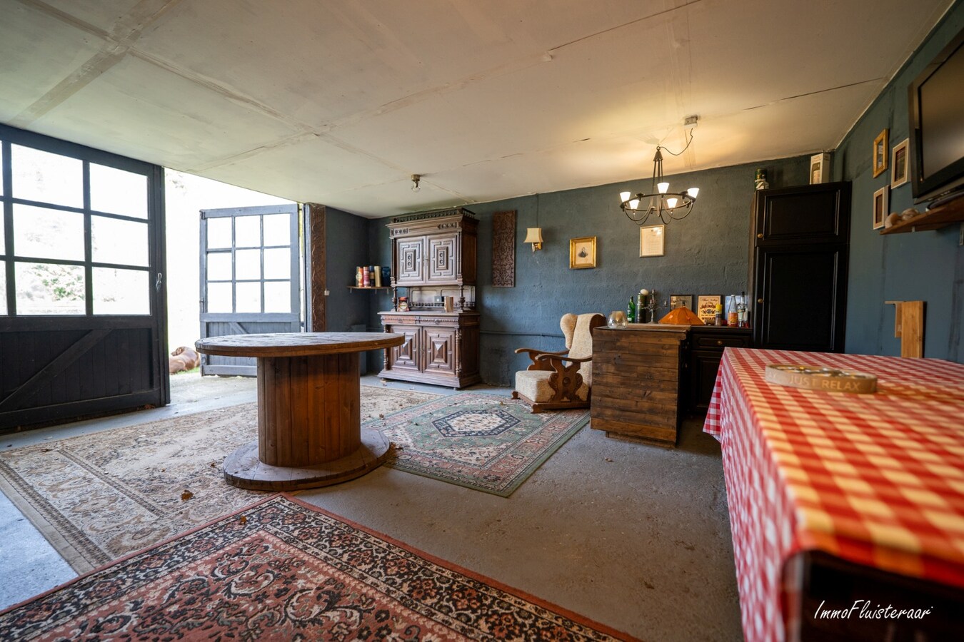 Karakteristieke woning met charmante chalet en paardenfaciliteiten op ca. 9.604 m² te Geel 