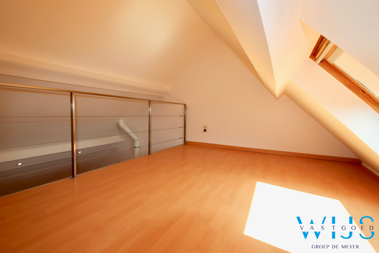 Instapklare en leuke gezinswoning in hartje EEKLO ! 