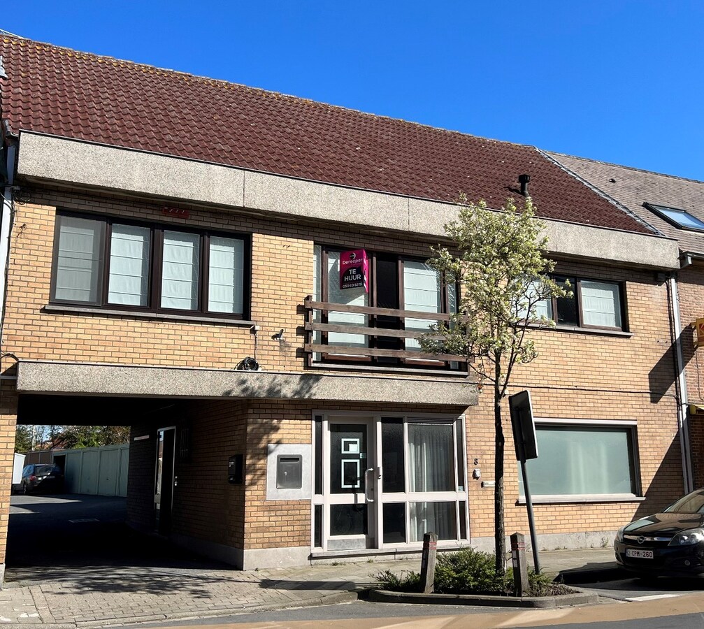 Ruim appartement in het centrum van Eernegem 