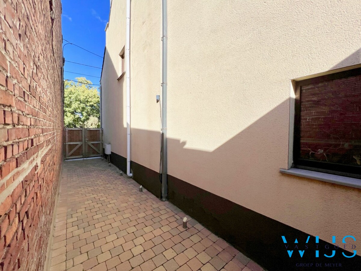 Toffe halfopen bebouwing op 464m² te Rieme/ Ertvelde ! 