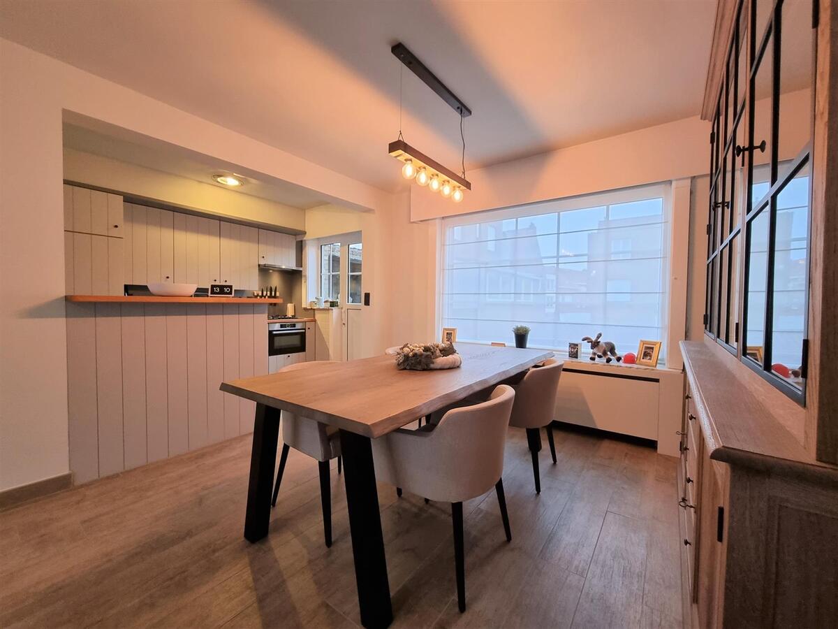 Centraal, doch rustig gelegen leuke bel-étagewoning - Heist 