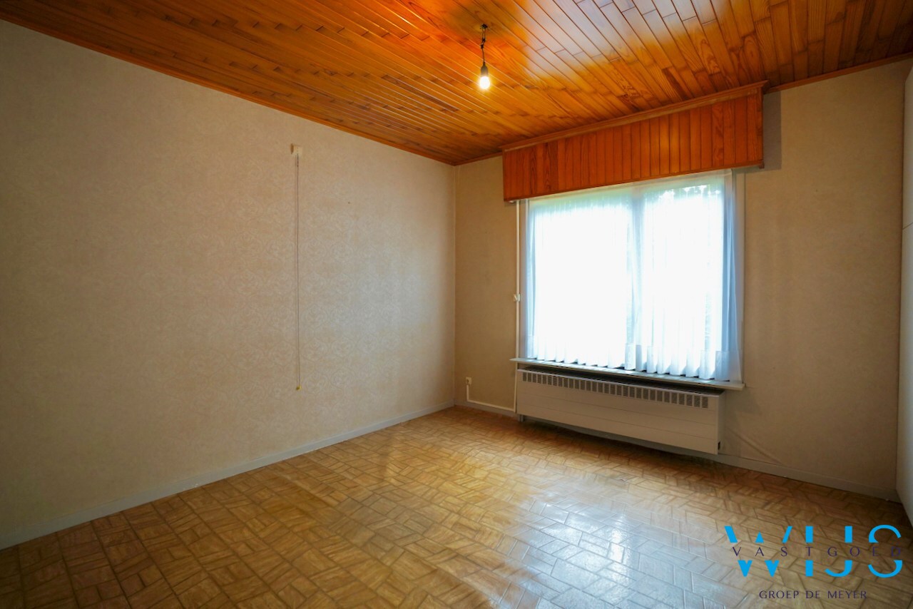 Open bebouwing in rustige woonwijk te Kluizen! 