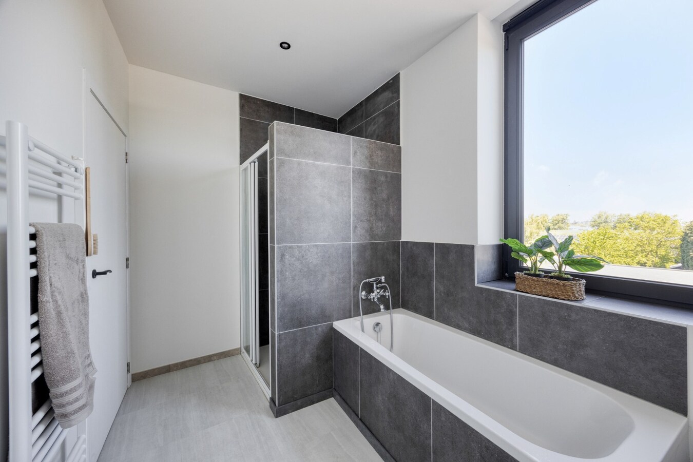 Prachtig volledig gerenoveerde woning met tuin en 3 slaapkamers in Tienen 