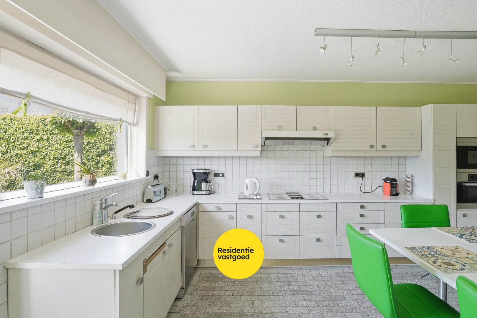 Alleenstaande woning met zonnige tuin op 980 m² 