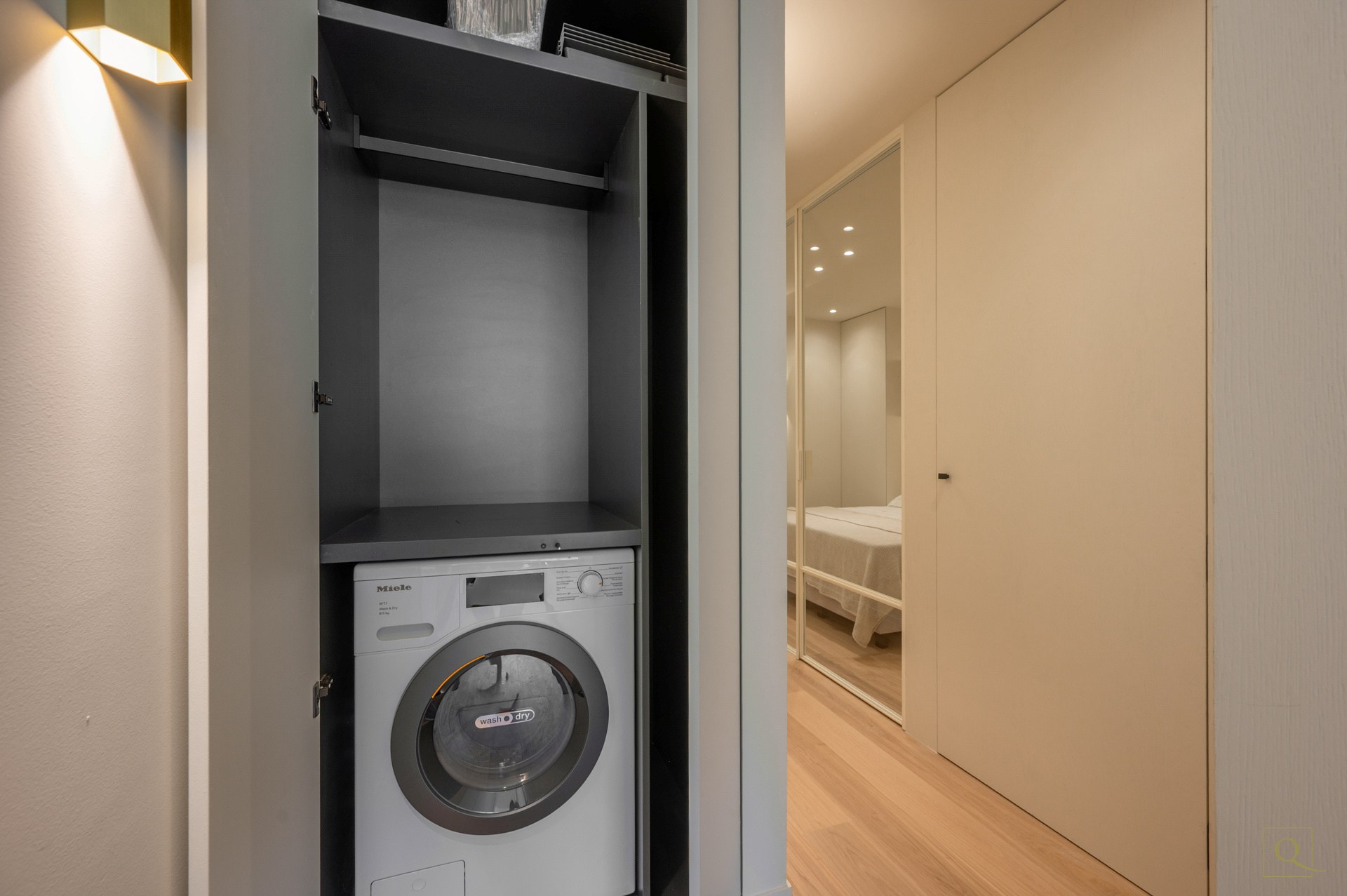 Prachtig gerenoveerd 3-SLPK-appartement nabij de Zeedijk 