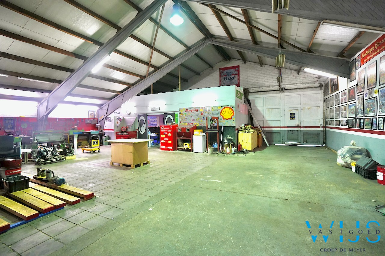 Woonhuis met loods te Sleidinge ! 