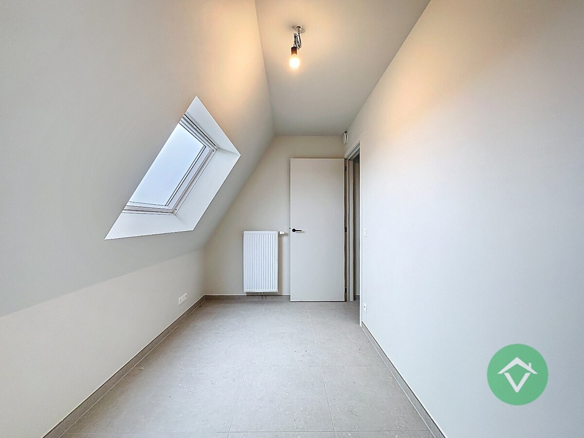 Uniek nieuwbouw appartement met 2 slaapkamers en veel zonlicht te Eernegem 