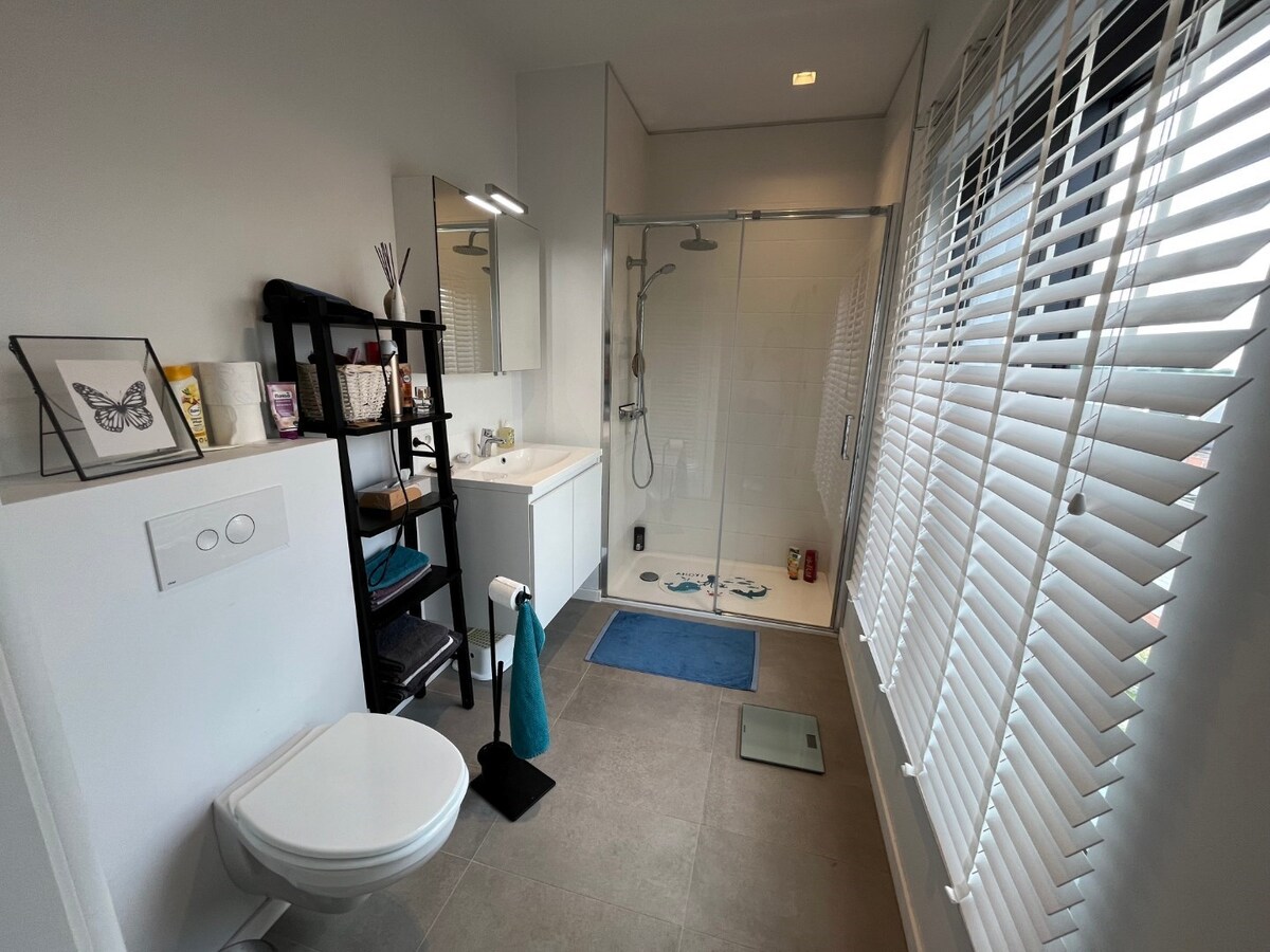 Hoogwaardig dakappartement met terras. 