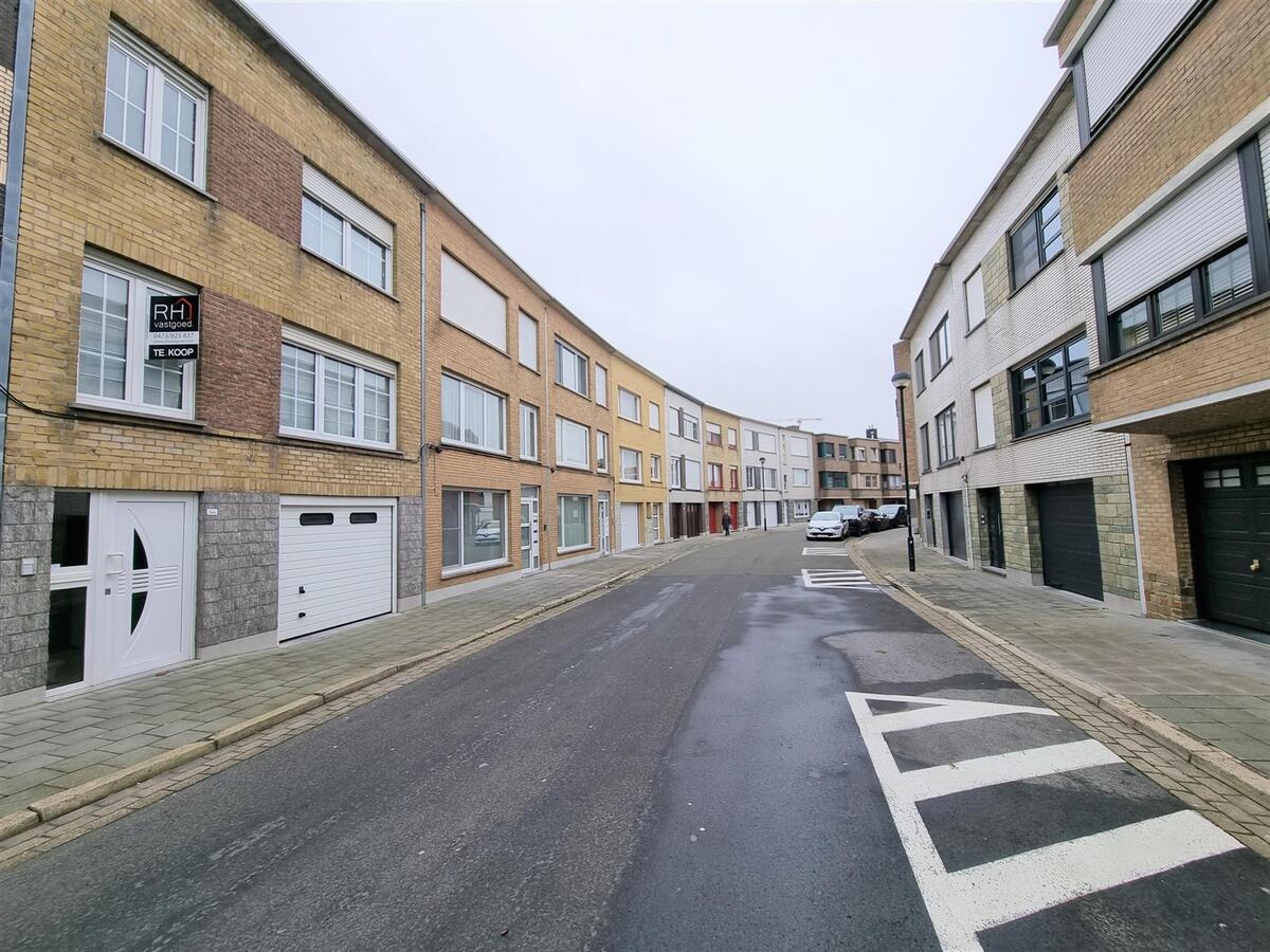 Centraal, doch rustig gelegen leuke bel-étagewoning - Heist 