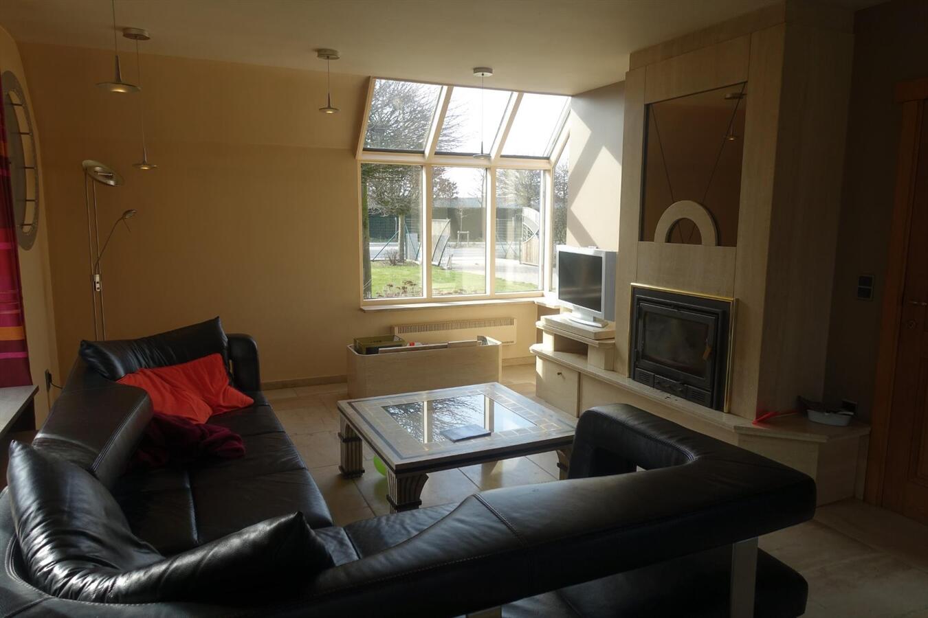 Residentieel gelegen, alleenstaande woning met achterliggende weide 