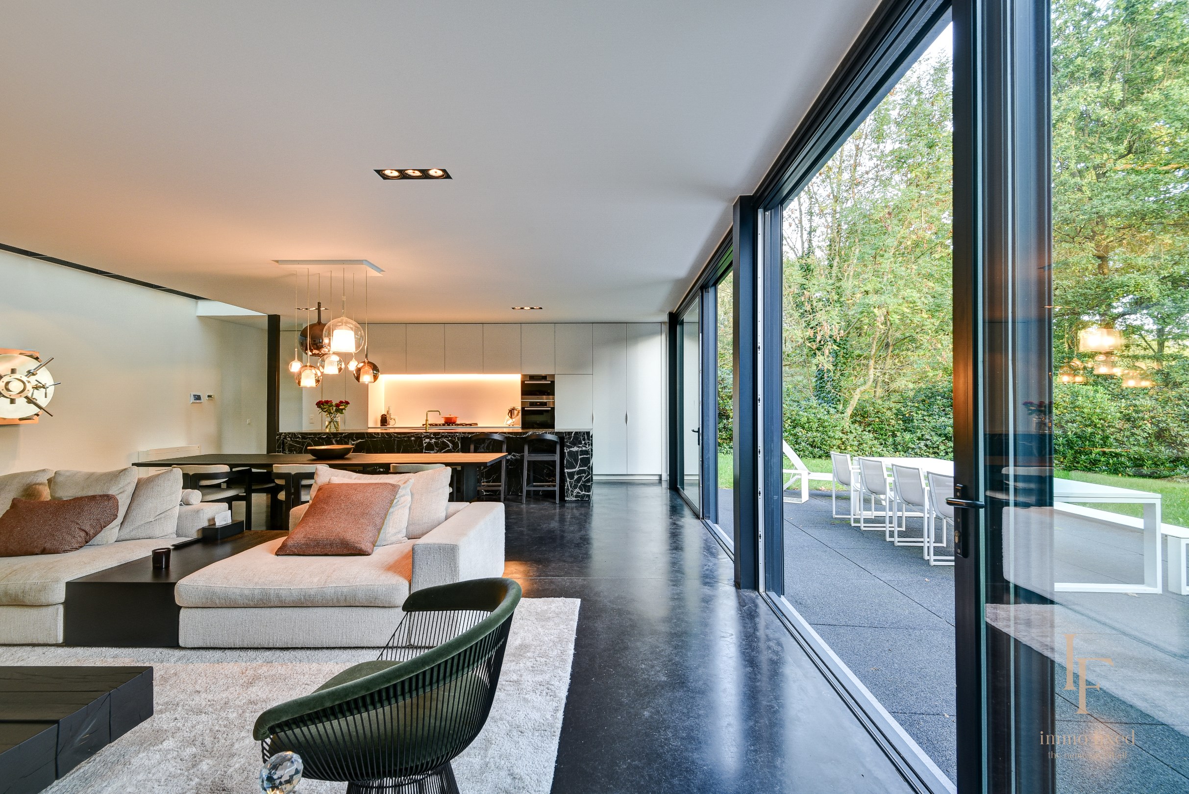 Luxe villa met 4 SLKS en praktijkruimte te SCHILDE! 