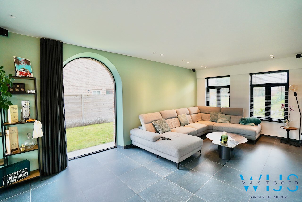 Waanzinnig mooie pastorijwoning te Assenede ! 