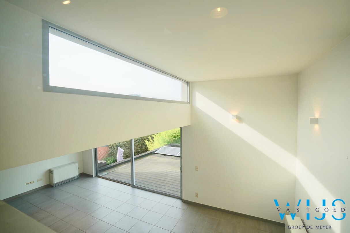 Uniek lichtrijk tweeslaapkamerappartement in hartje ERTVELDE! 