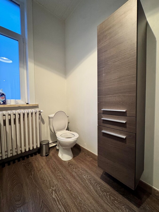 Instapklare woning met 3 slaapkamers en tuin te Roeselare 