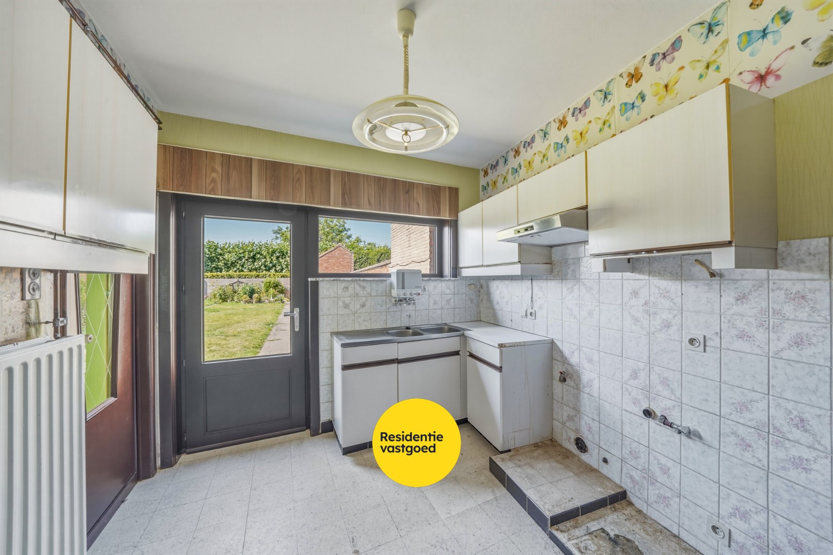 Ruime halfopen woning met 4 slaapkamers, tuin en garage 