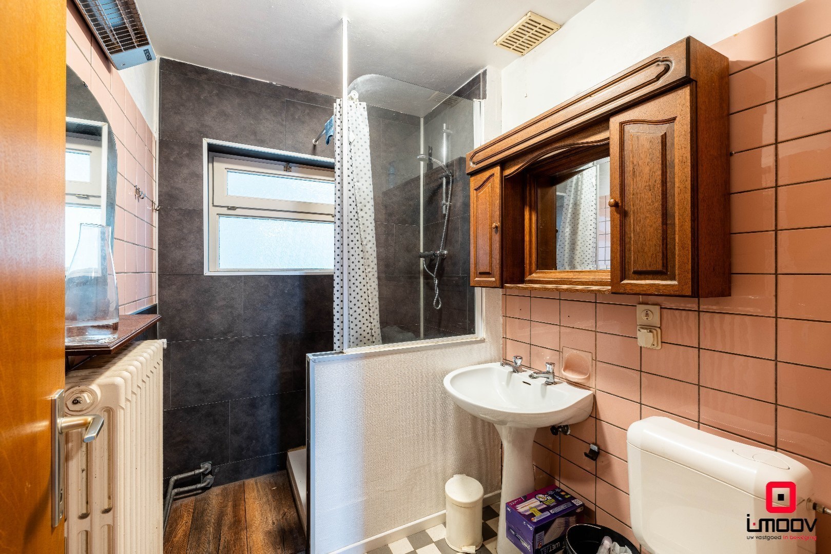 Charmante naoorlogse woning met veel potentieel te Zwijnaarde 