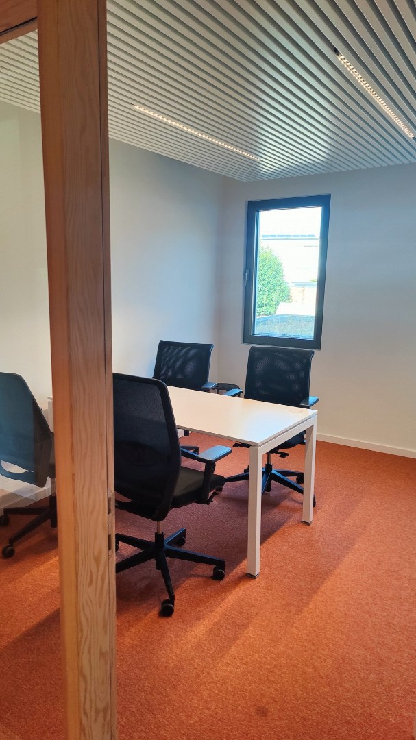 Volledig ingericht kantoor te huur in Wilrijk
