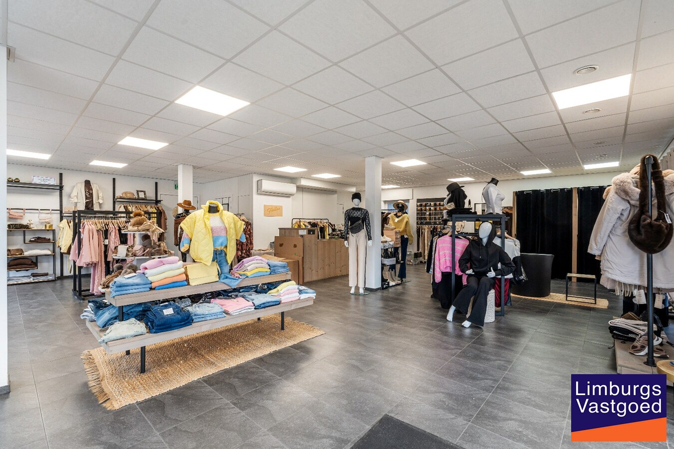 Handelsruimte, 110 m² + kelder, centrum van Houthalen-Oost 