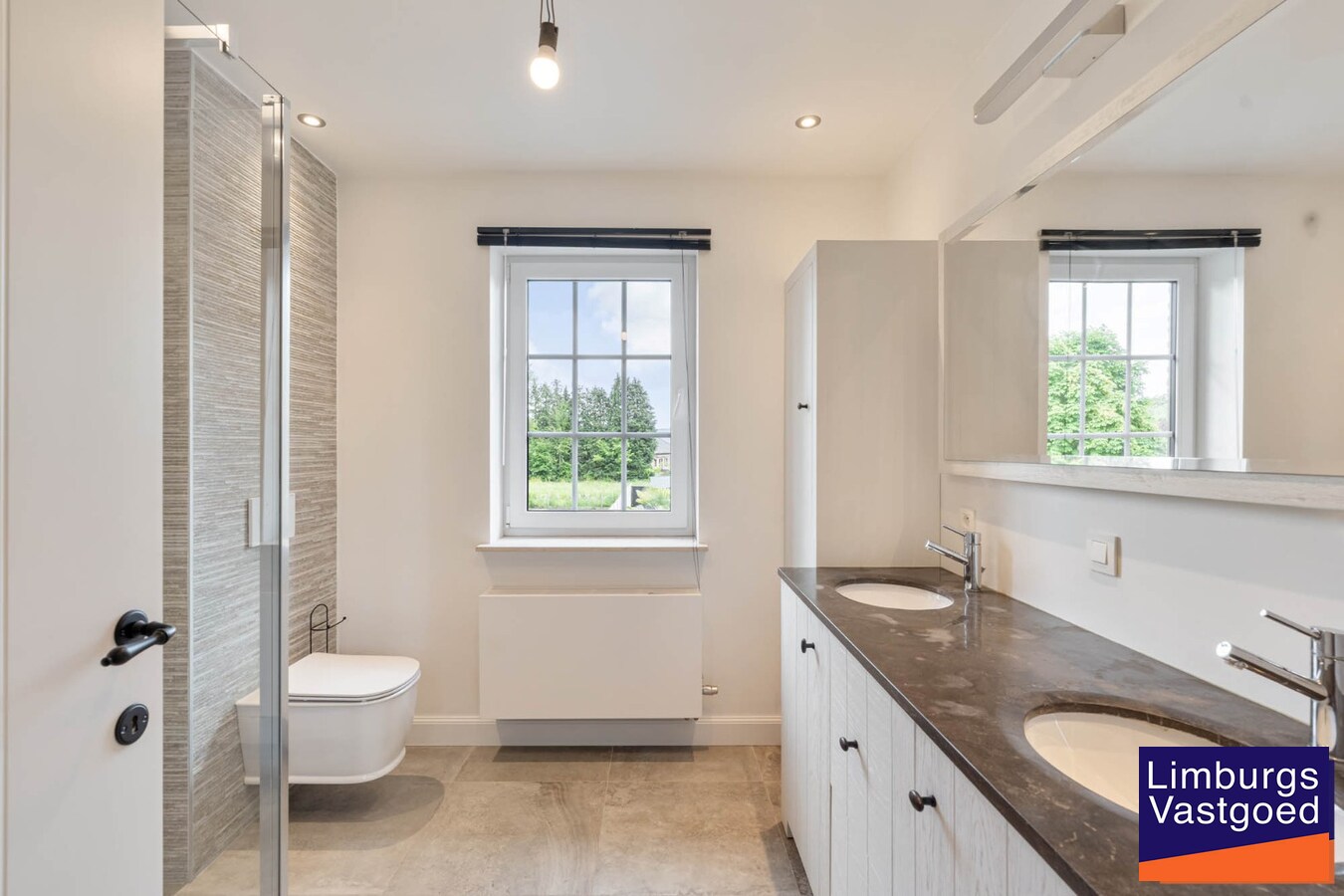 Exclusieve gezinswoning, 283m², 5 slpk, praktijkruimte op toplocatie 