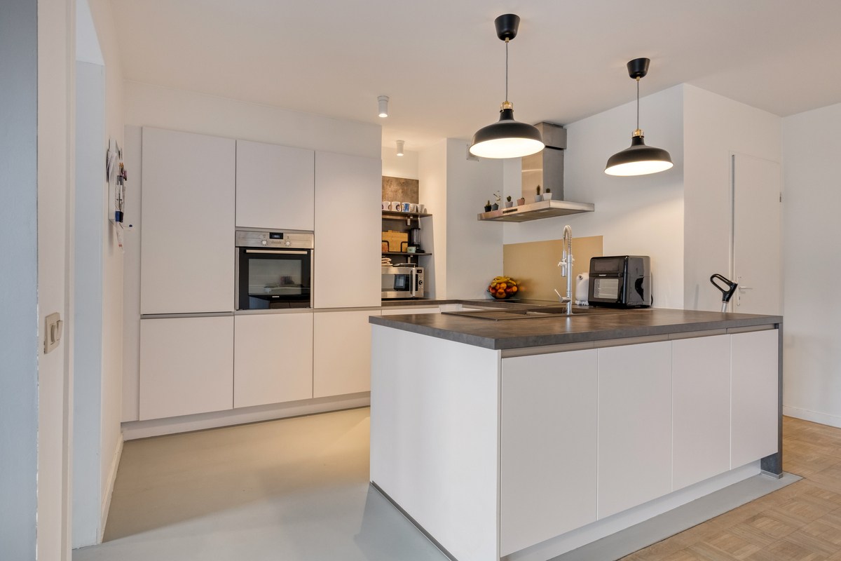 Instapklaar 1-slaapkamerappartement met terras en kelderberging in Mechelen!  – EPC 98 kWh/m² - bewoonbare opp. 61 m² 