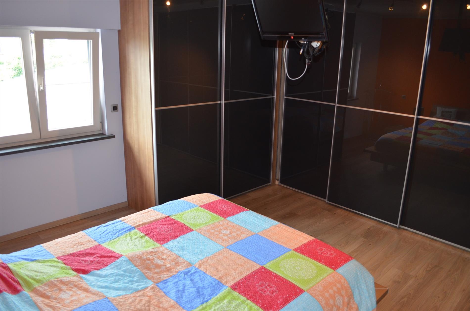 Recente energiezuinige woning met  3 slpks, garage en zuidelijk georiënteerde tuin te Maldegem 