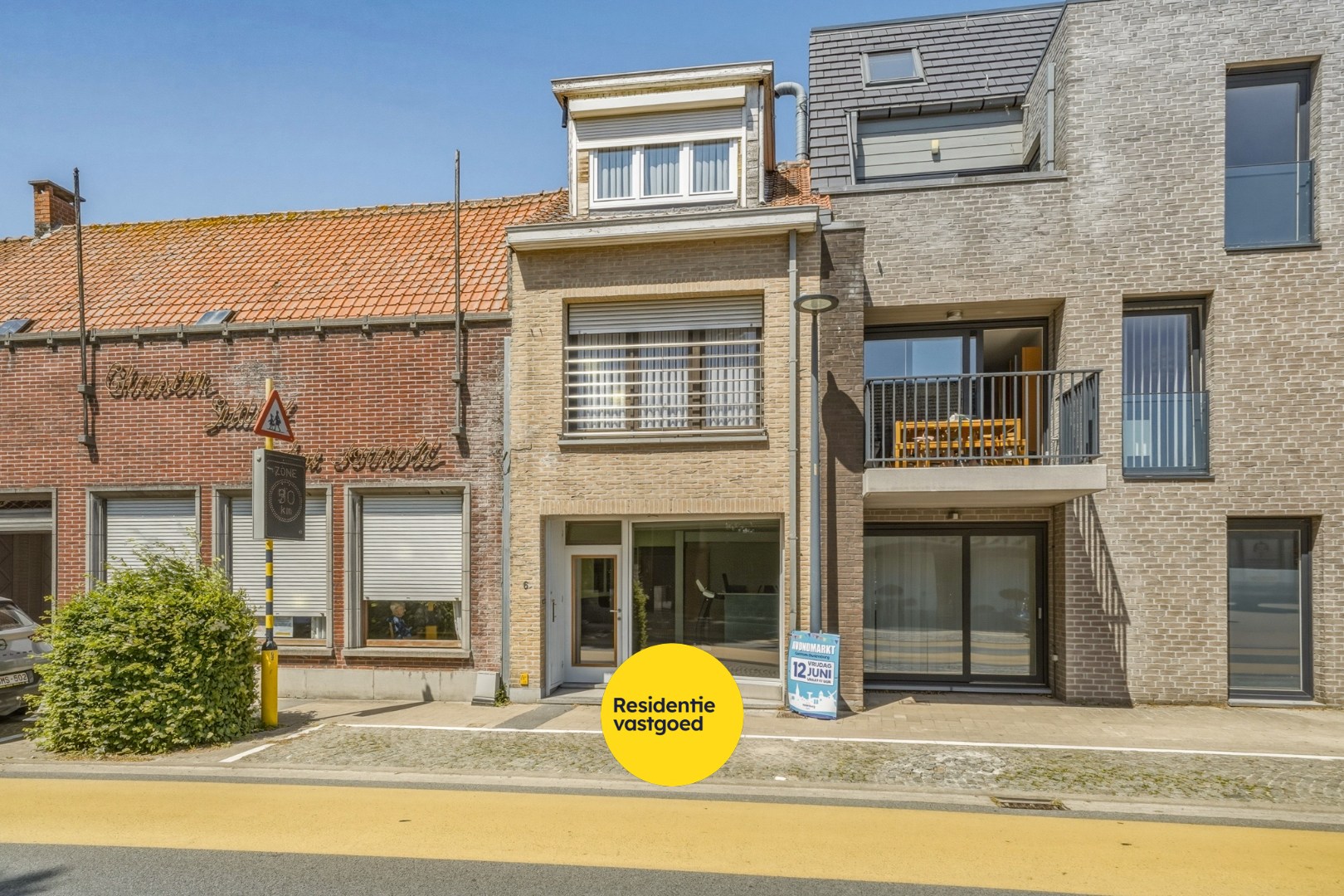 Handelspand met woonst te koop in het centrum van Oudenburg 