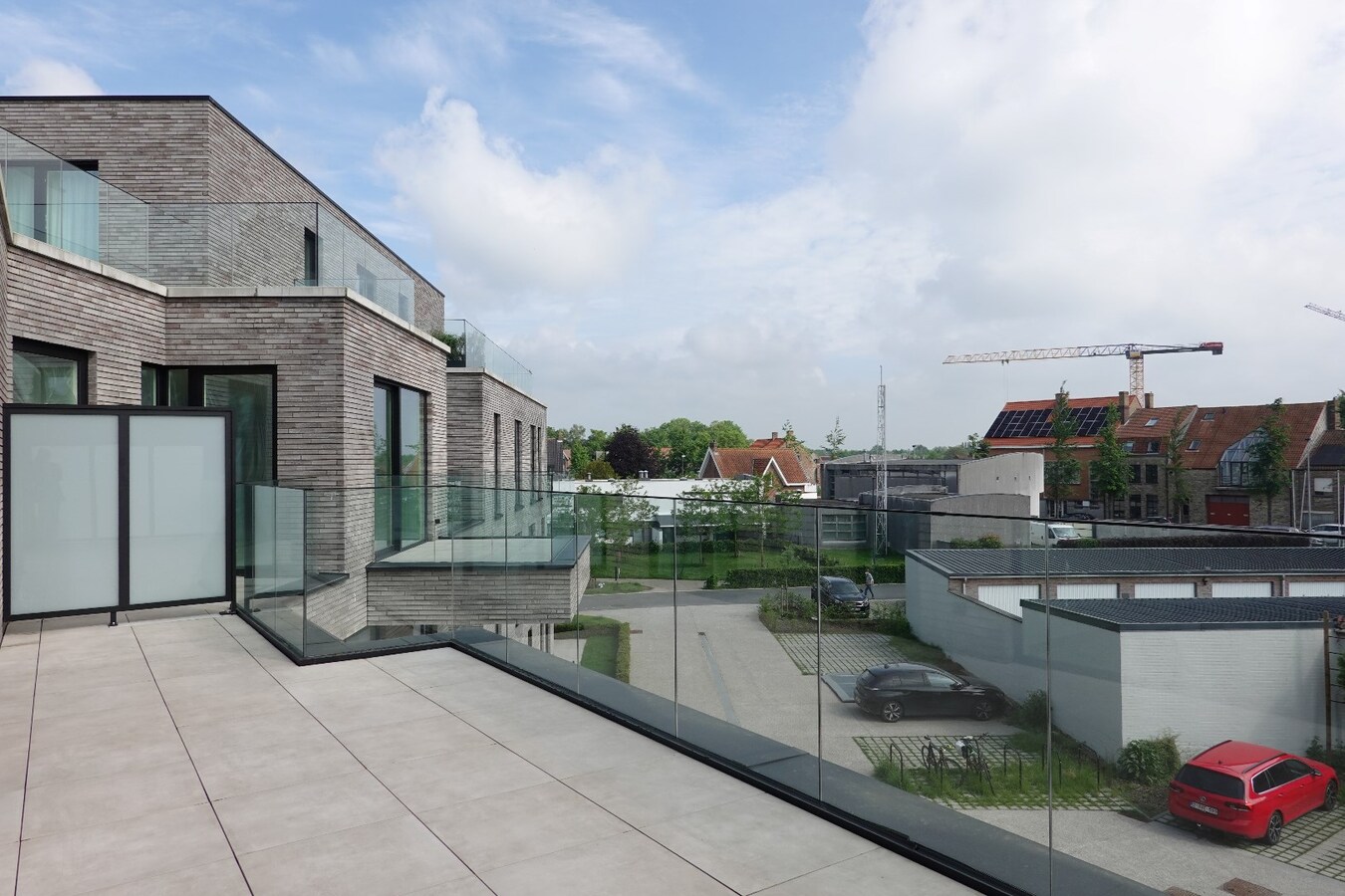 Instapklaar nieuwbouwappartement met 2 slaapkamers en ruim terras in centrum Jabbeke 