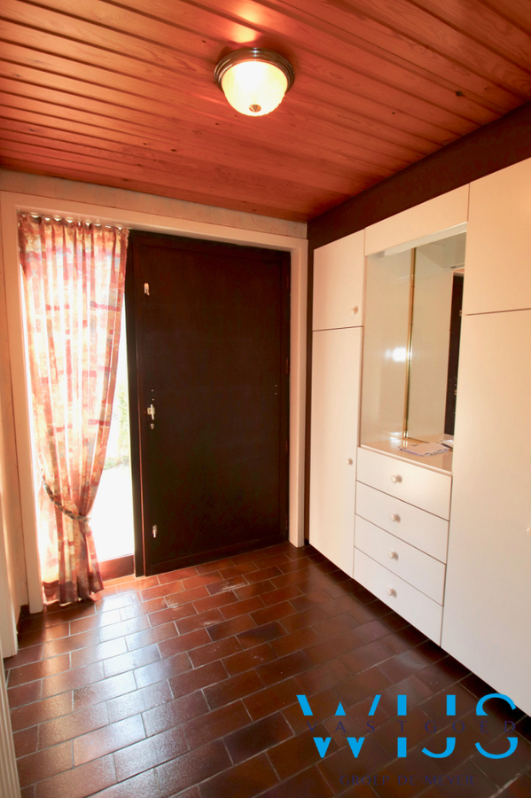 Ruime gezinswoning met 4 slaapkamers te Bassevelde ! 