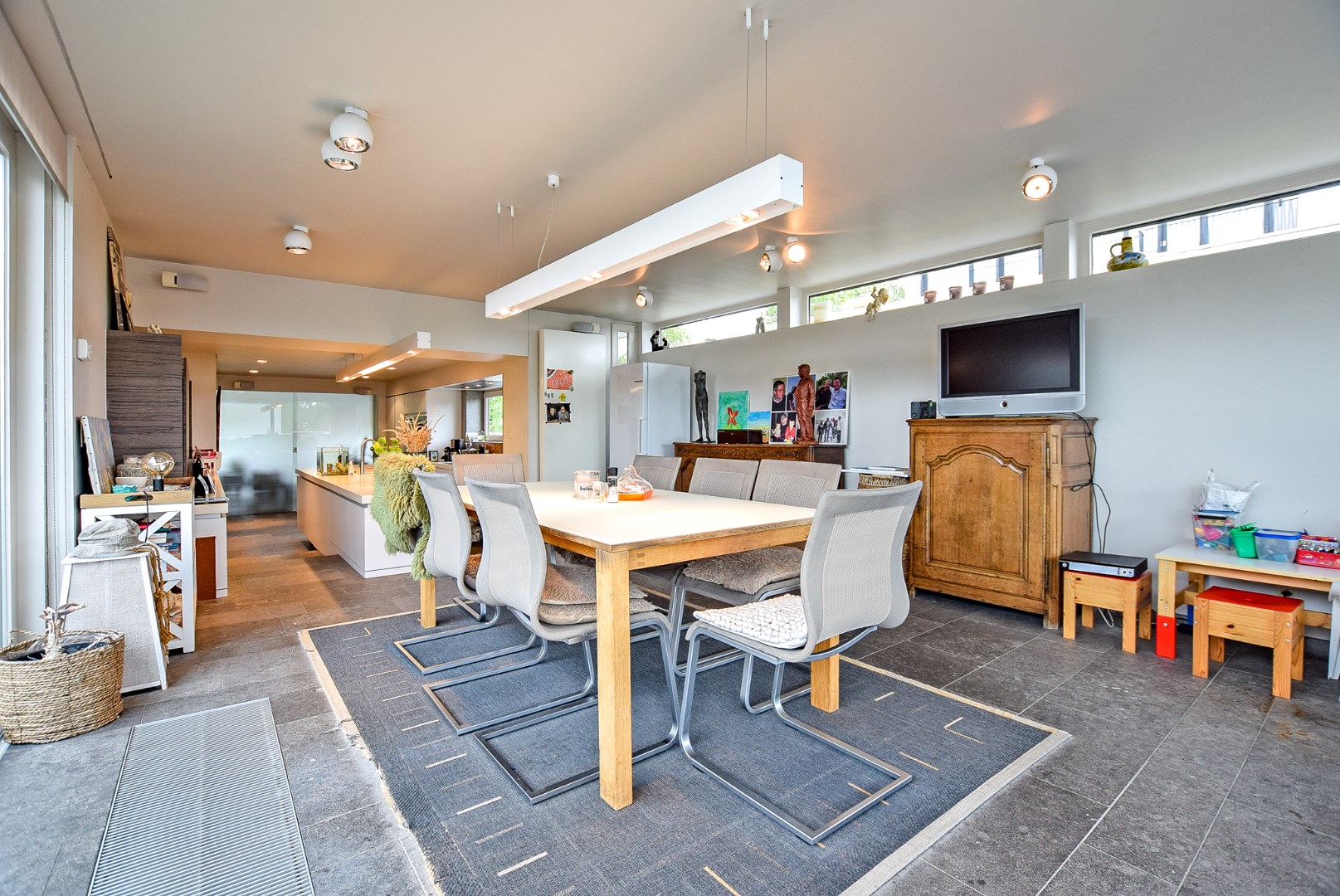 Goed gelegen polyvalent eigendom te Oostduinkerke op 749m². 