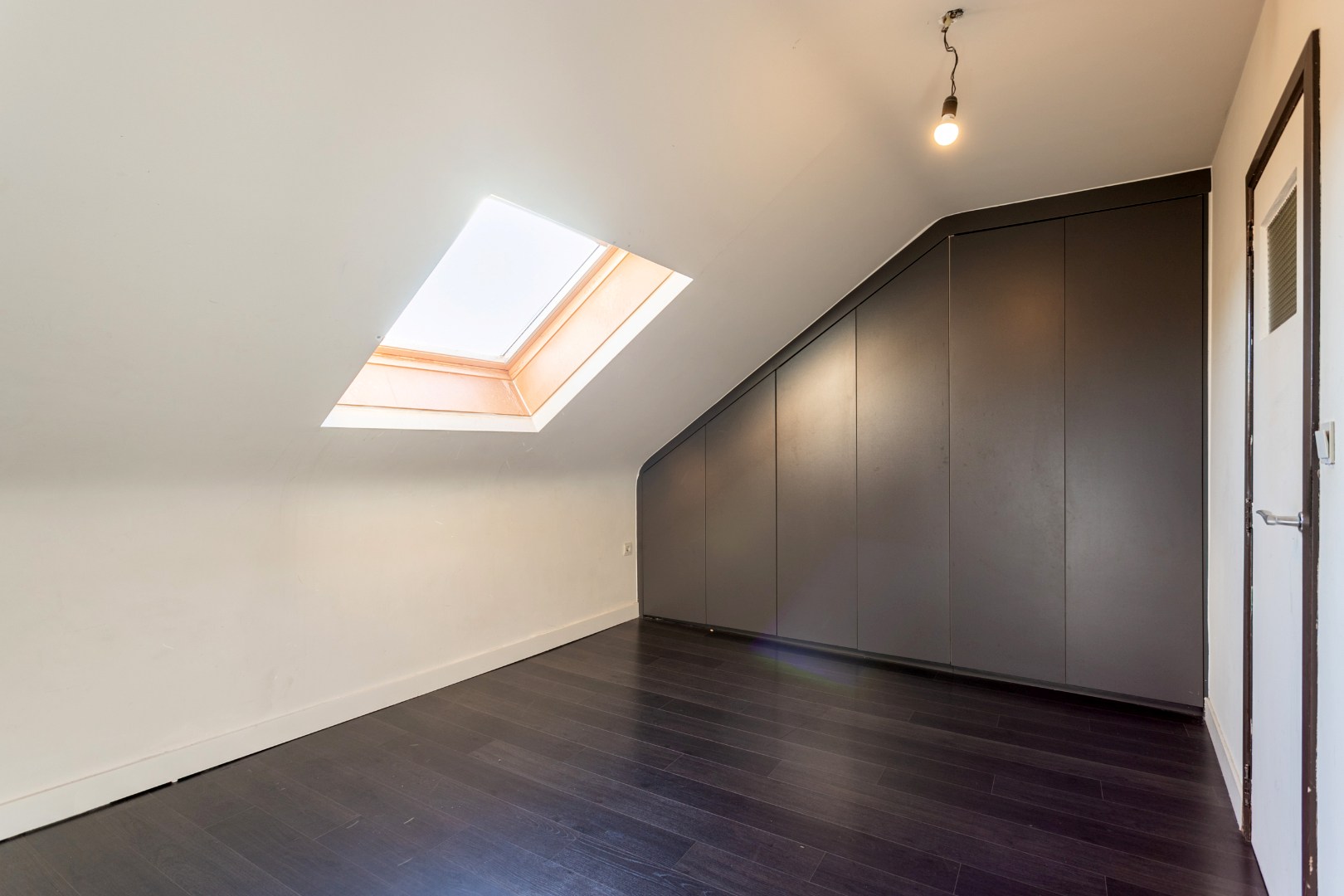 Duplexappartement in het hart Halle te koop met 2 slpks 